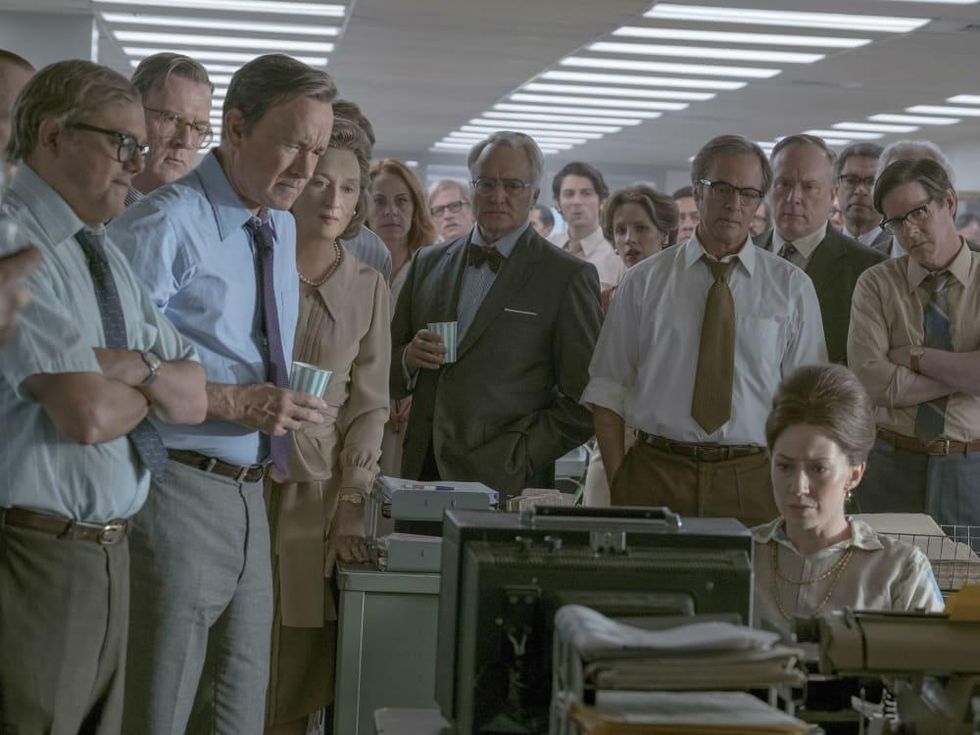 David Cross, Tracy Letts, Tom Hanks, Meryl Streep, Bradley Whitford, Philip Casnoff, Brent Langdon, and Carrie Coon in The Post