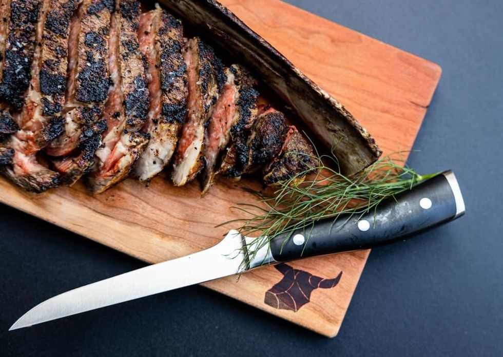  4 LONGHORN STEAKHOUSE STEAK KNIVES New! ~ BBQ Kitchen