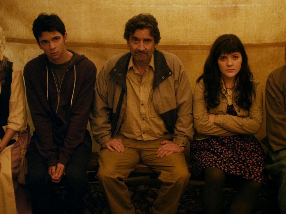Devon Graye, Griffin Dunne and Madeleine Martin in The Discoverers