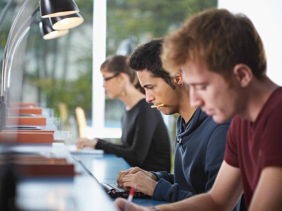digital texbooks college students studying