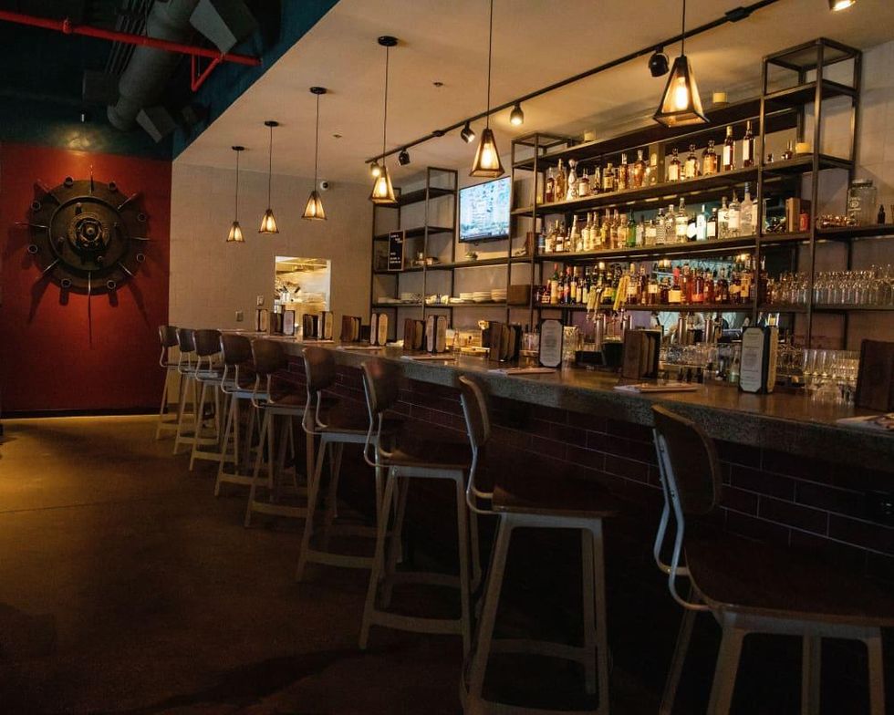 District Kitchen North bar