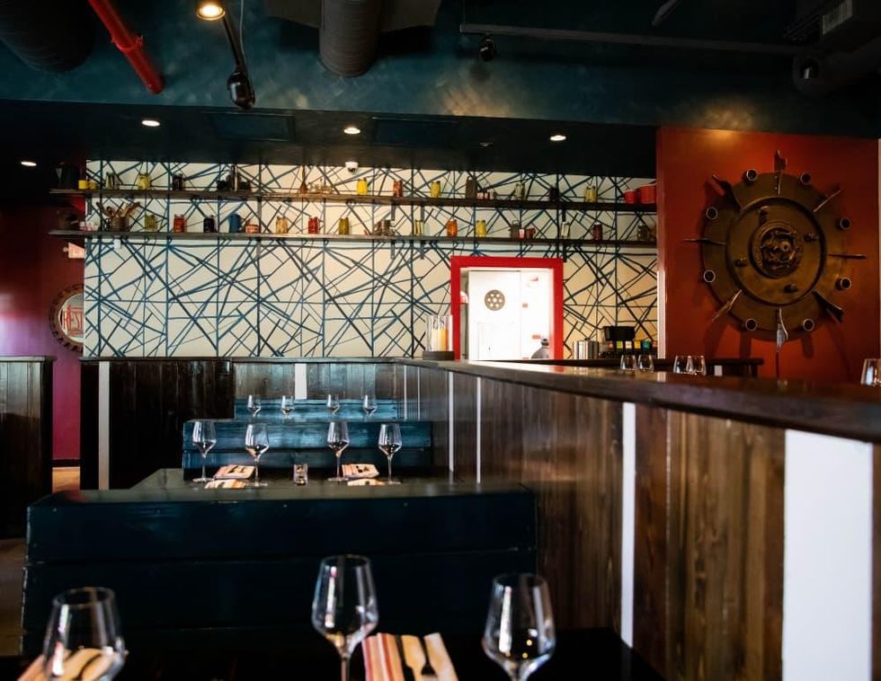 District Kitchen North dining room 3