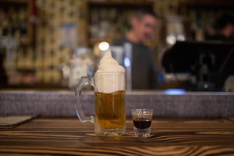 Domo Alley Gato Beer caps Austin