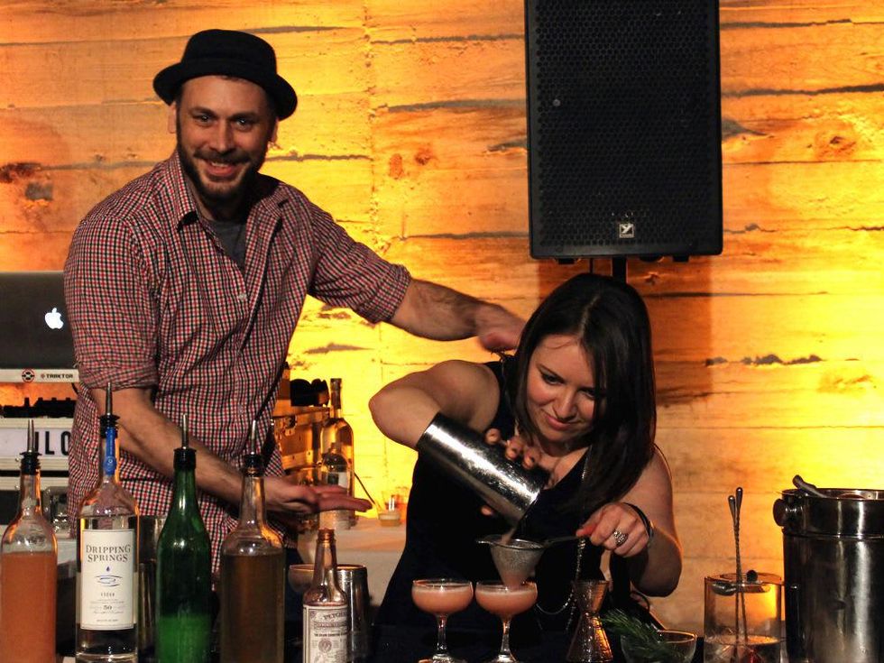 Drink of Austin_Garage cocktail bar_Indian Paintbrush pour_Chauncy James_2015