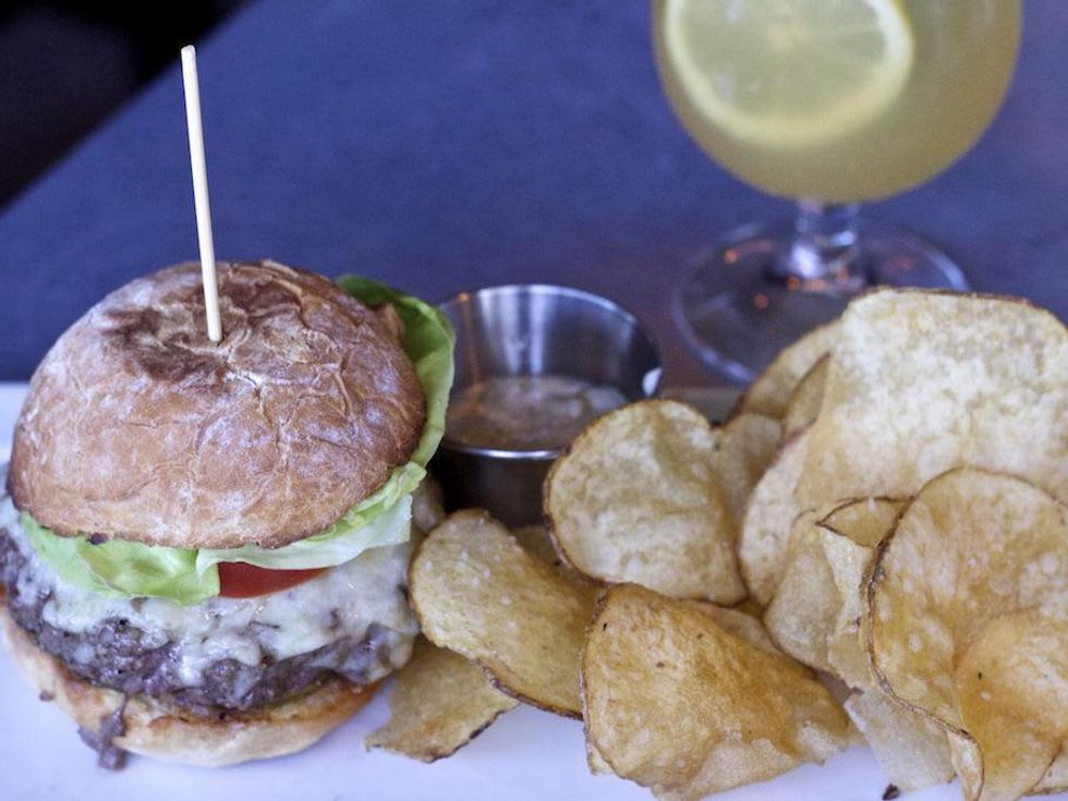 Drink.Well Austin hamburger