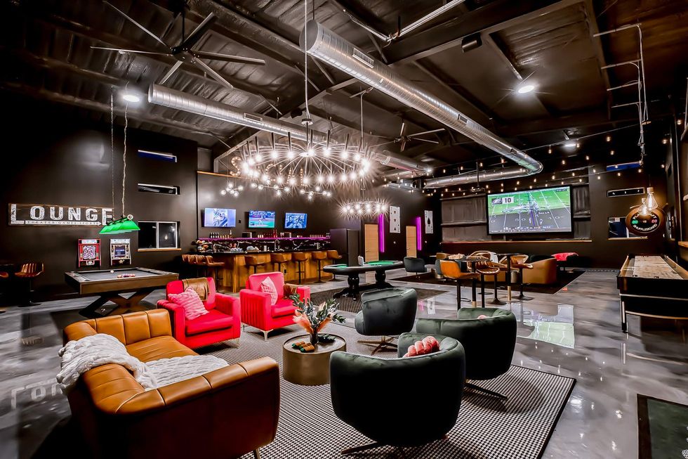 Dripping Springs Social, Vrbo Vacation Rentals of the Year 2025, entertainment barn