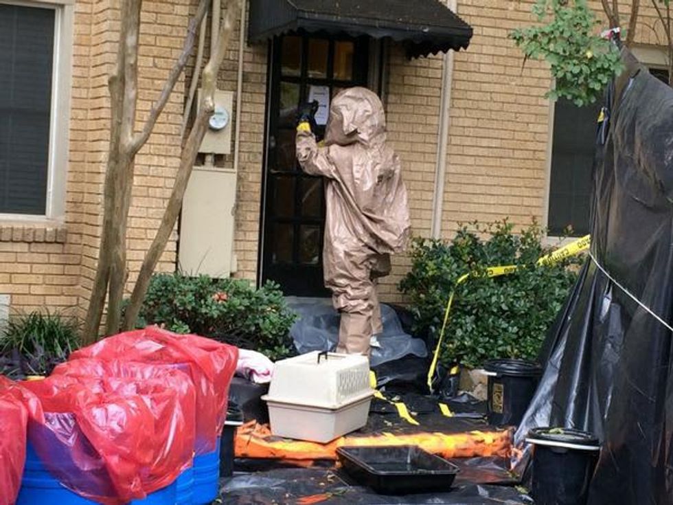 Ebola apartment decontaminated in Dallas