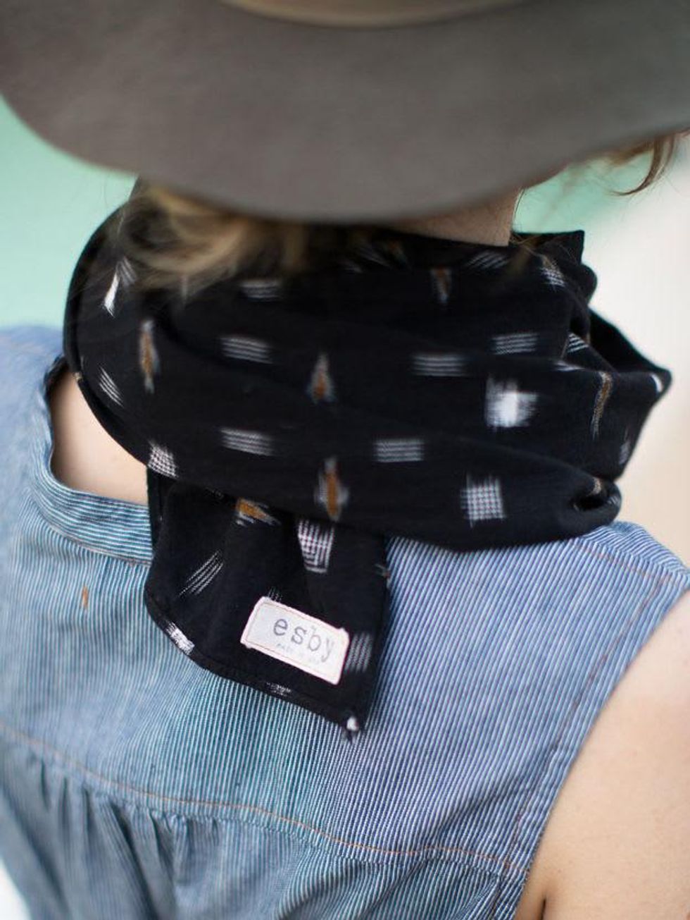 Esby Women's Clothing Scarf