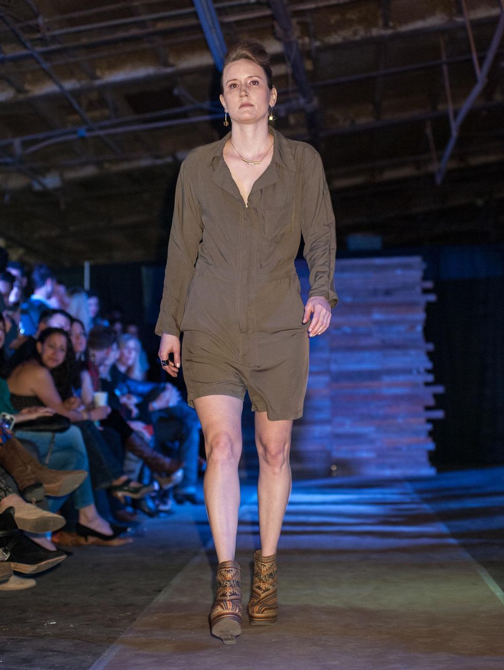 Essential Oliver Fashion Show in Austin 3480