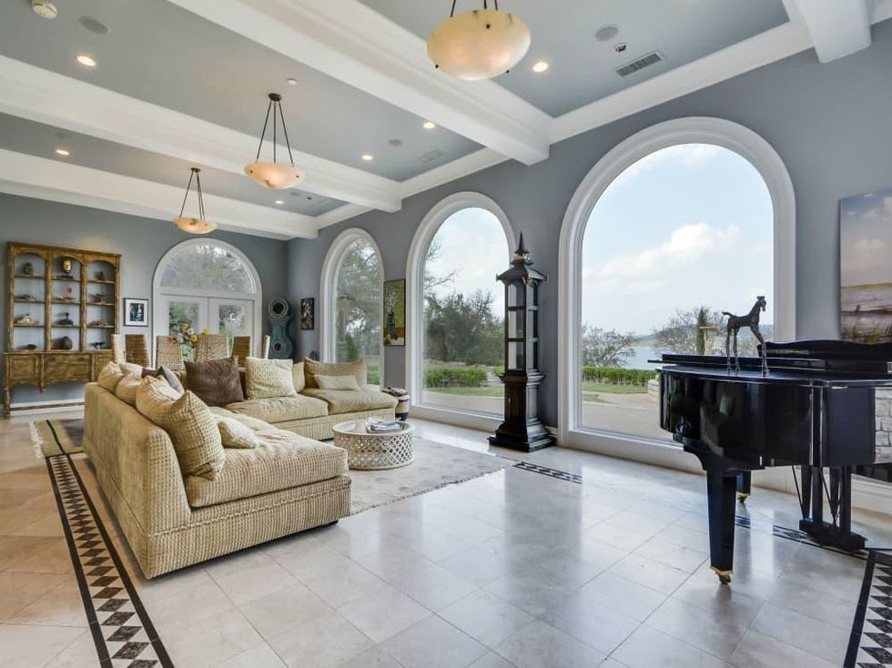 Expensive homes: Commander's Point Estate