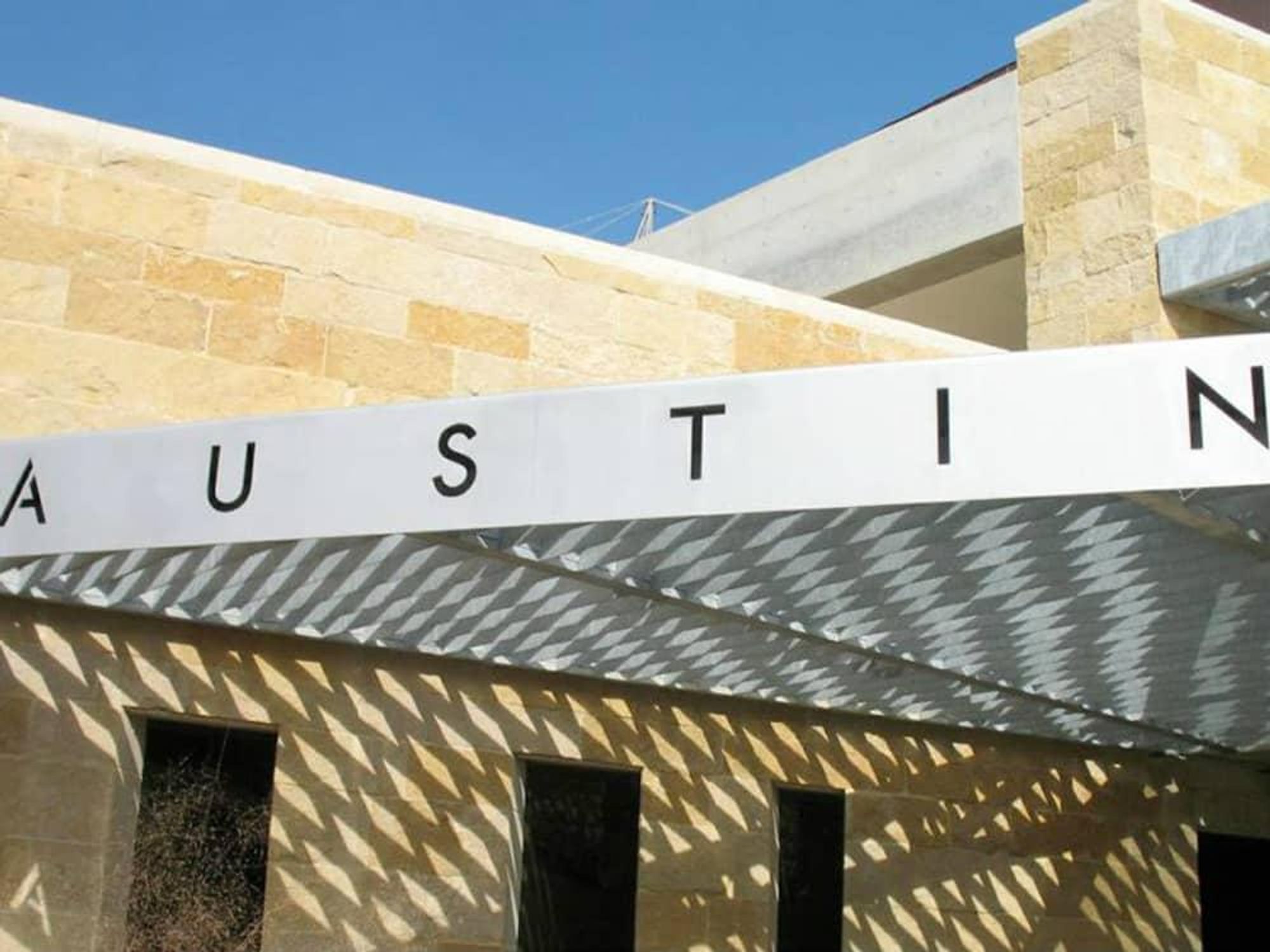 exterior of Austin City Hall