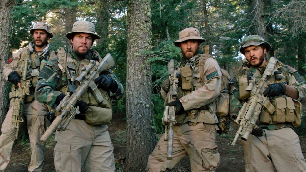 Lone Survivor pays brutal tribute to fallen soldiers but fails in storytelling
