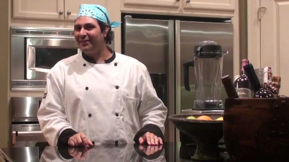 The vegan roasts a turkey — and maintains his dignity — but his green beancasserole kicks poultry's butt