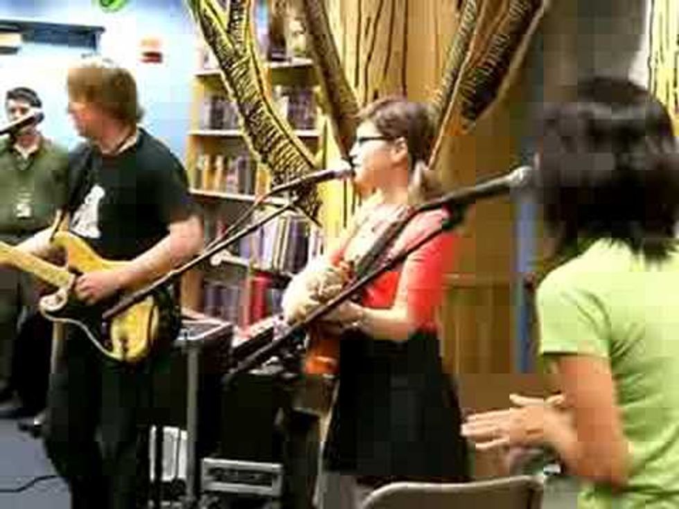 Texas Book Festival Preview: Singer Lisa Loeb adds 'author' to list of credits