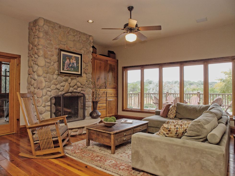 family room 610 inwood