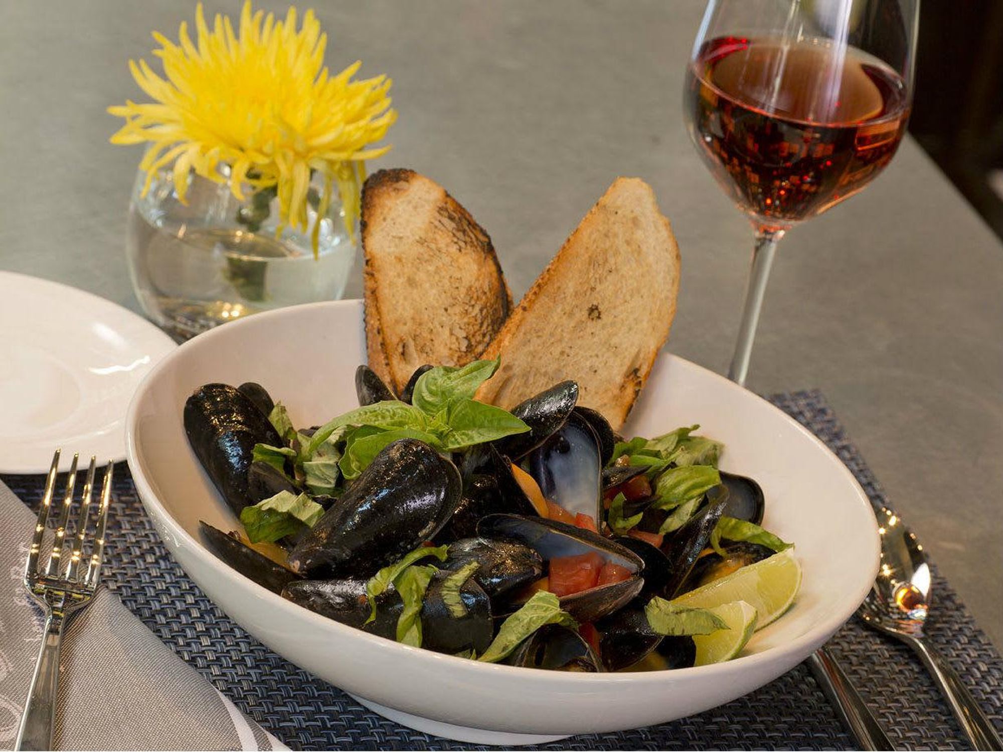 Food_and_Drink_Goodall's_Mussels_Cindy_Sept_2013