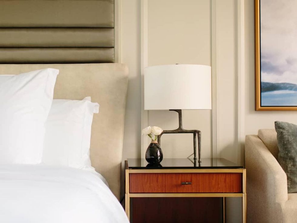 Four Seasons Austin guestroom