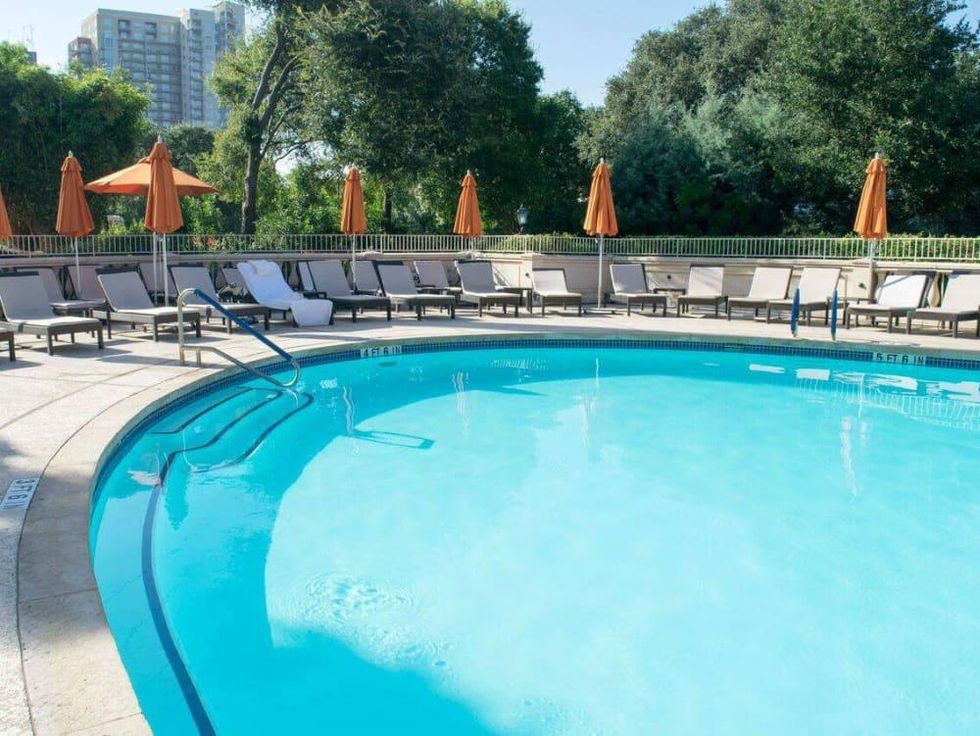 Four Seasons Hotel Austin pool downtown