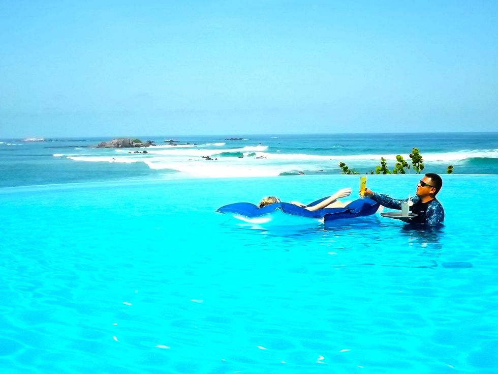 Four Seasons Resort Punta Mita amphibious server