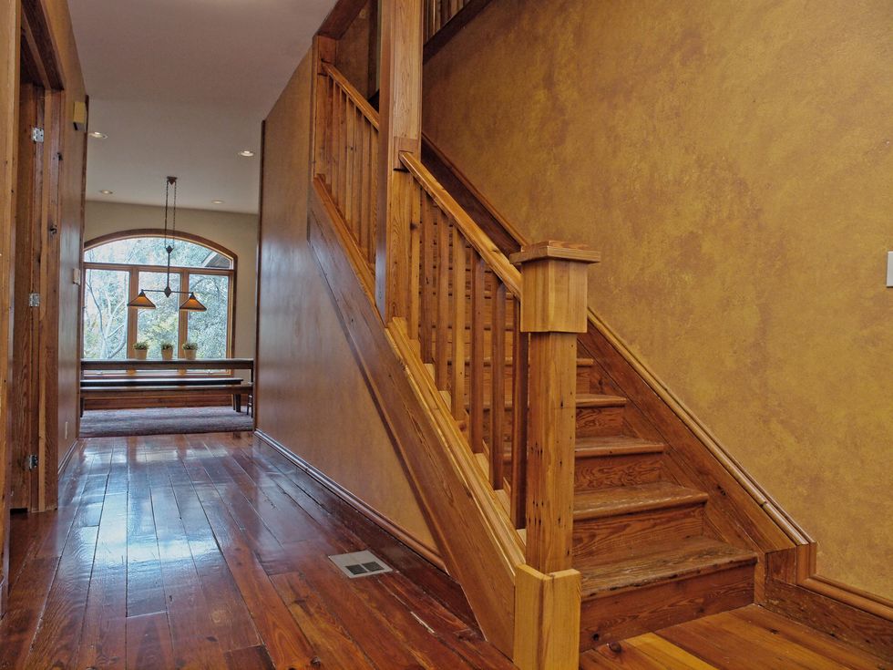 foyer 610 inwood drive