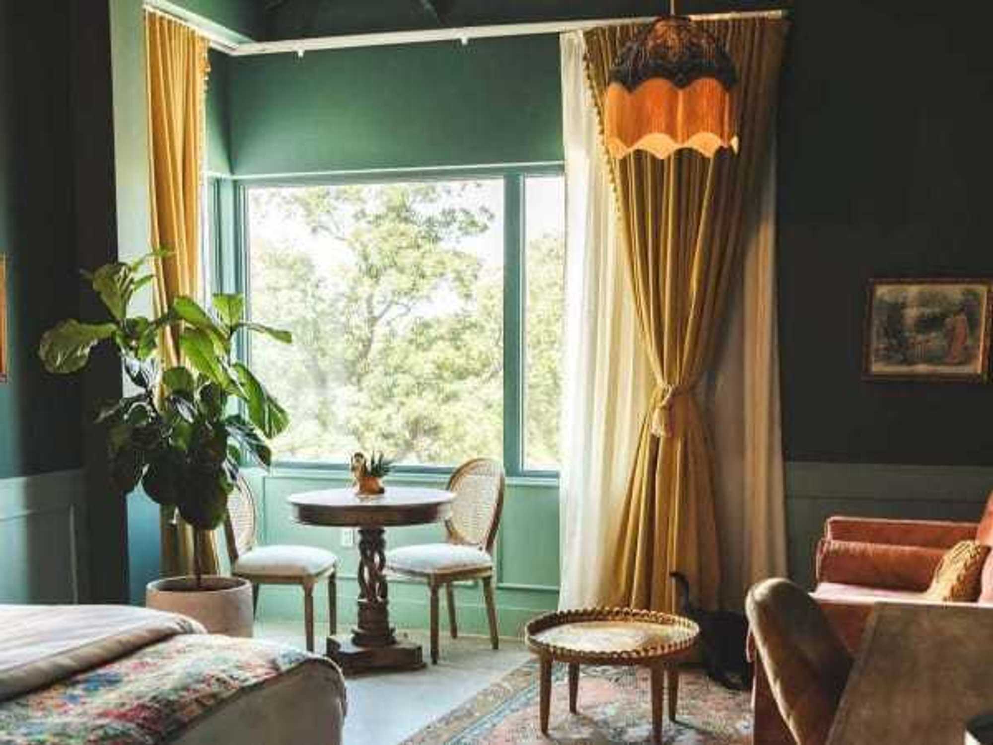 Frances Modern Inn