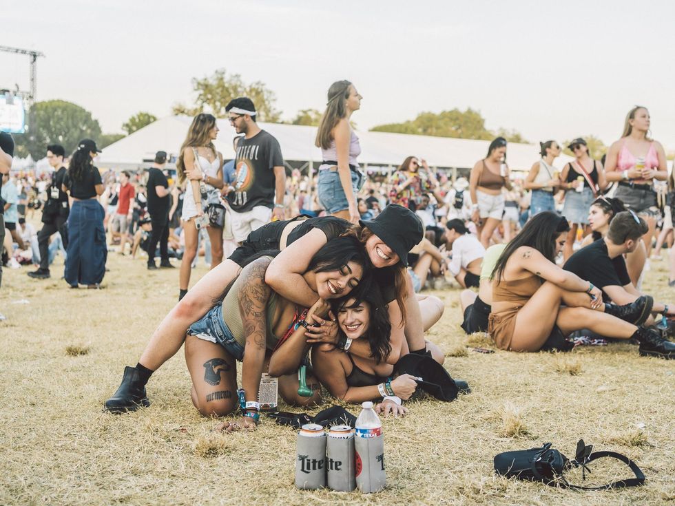 Friends pile up at Austin City Limits Festival.