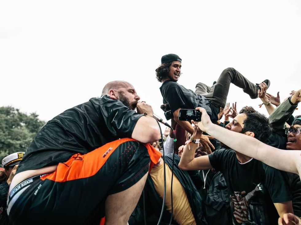 Fun Fun Fun Fest 2015 Fucked Up mosh pit crowd surf