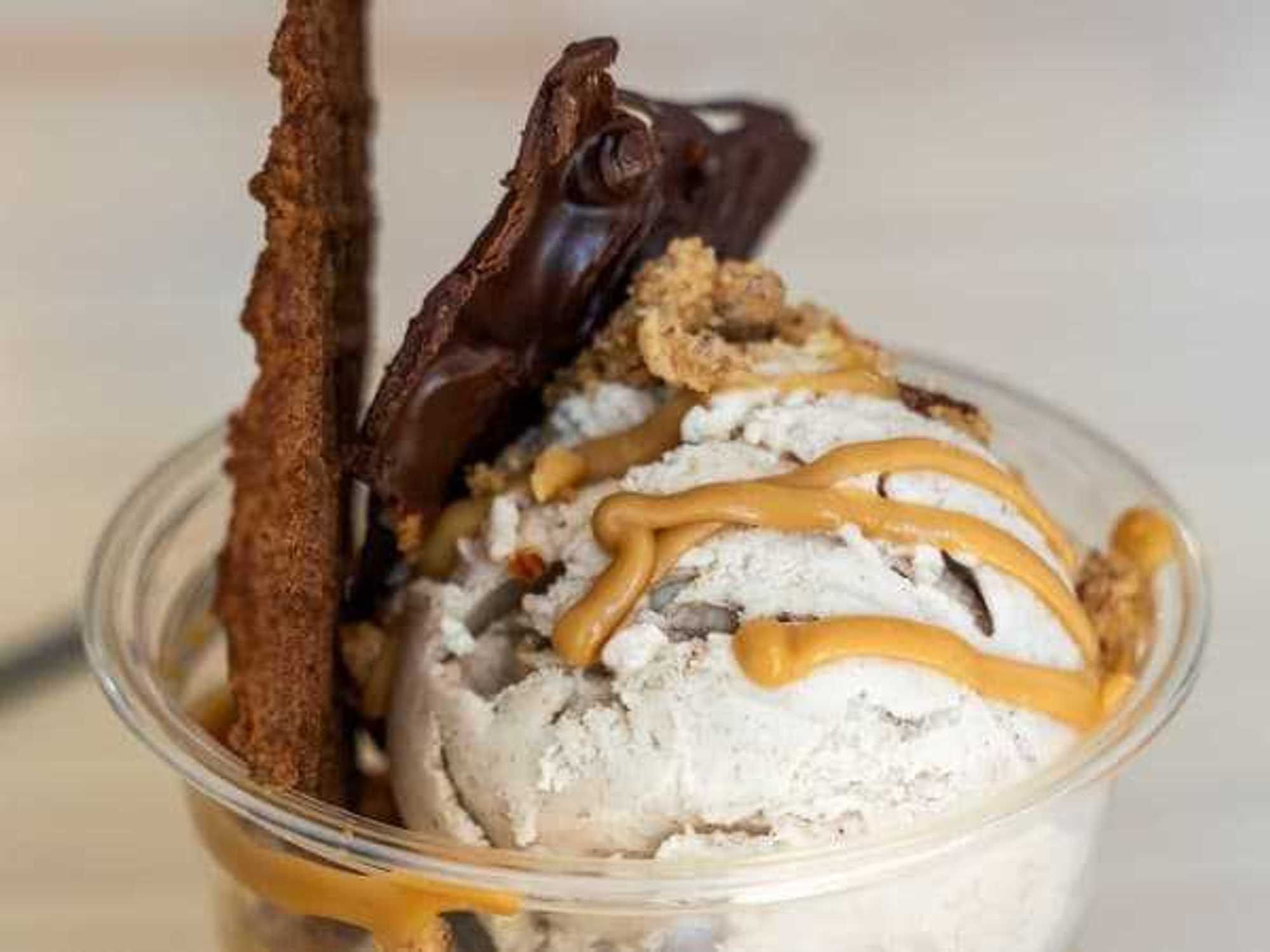 Gati banana sundae by Philip Speer