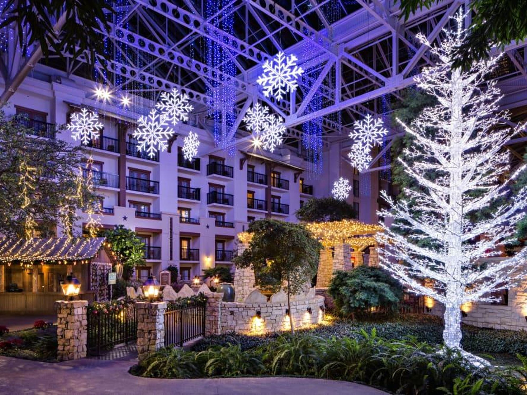 Gaylord Texan holiday decorations lobby