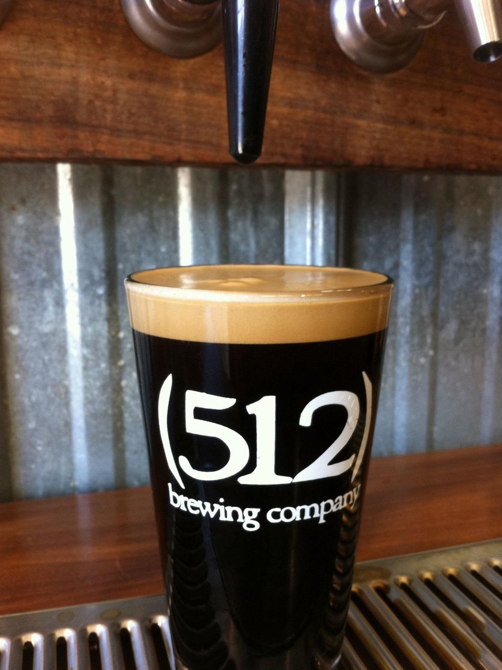 glass of 512 Pecan Porter