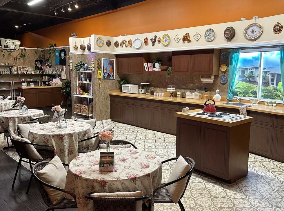Immersive restaurant pop-up recreates Golden Girls kitchen in Austin