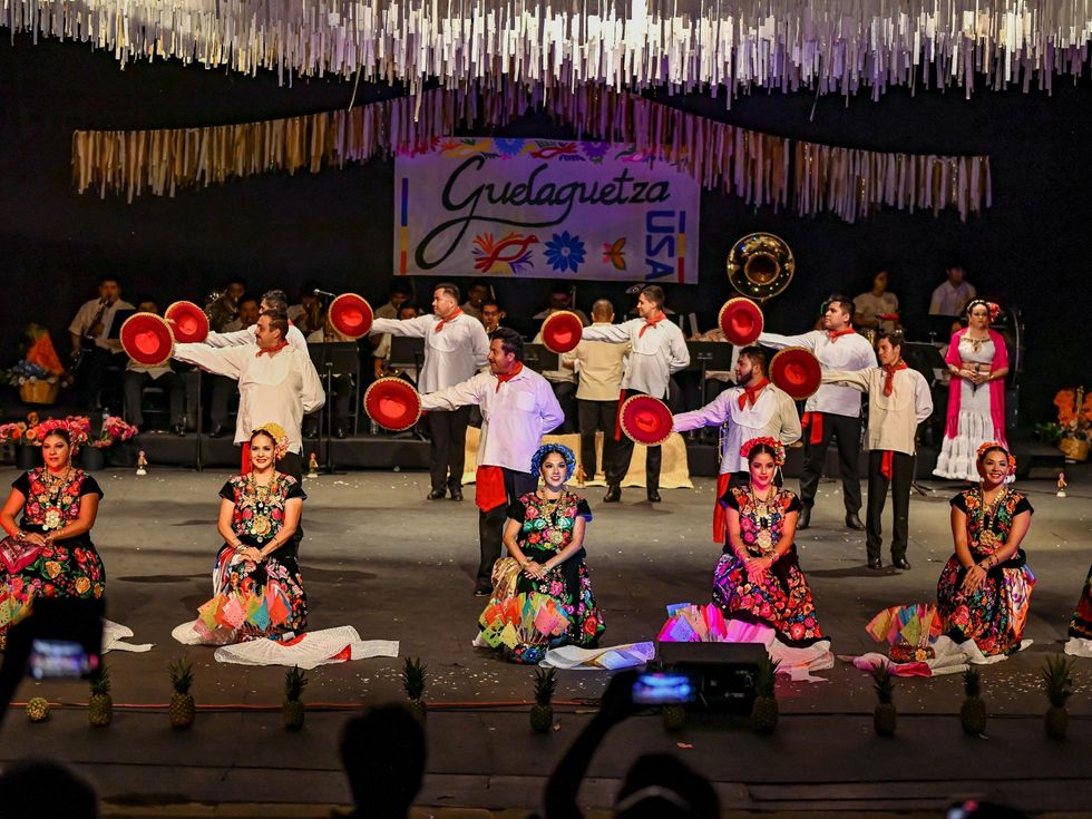 Guelaguetza Oaxaque\u00f1a