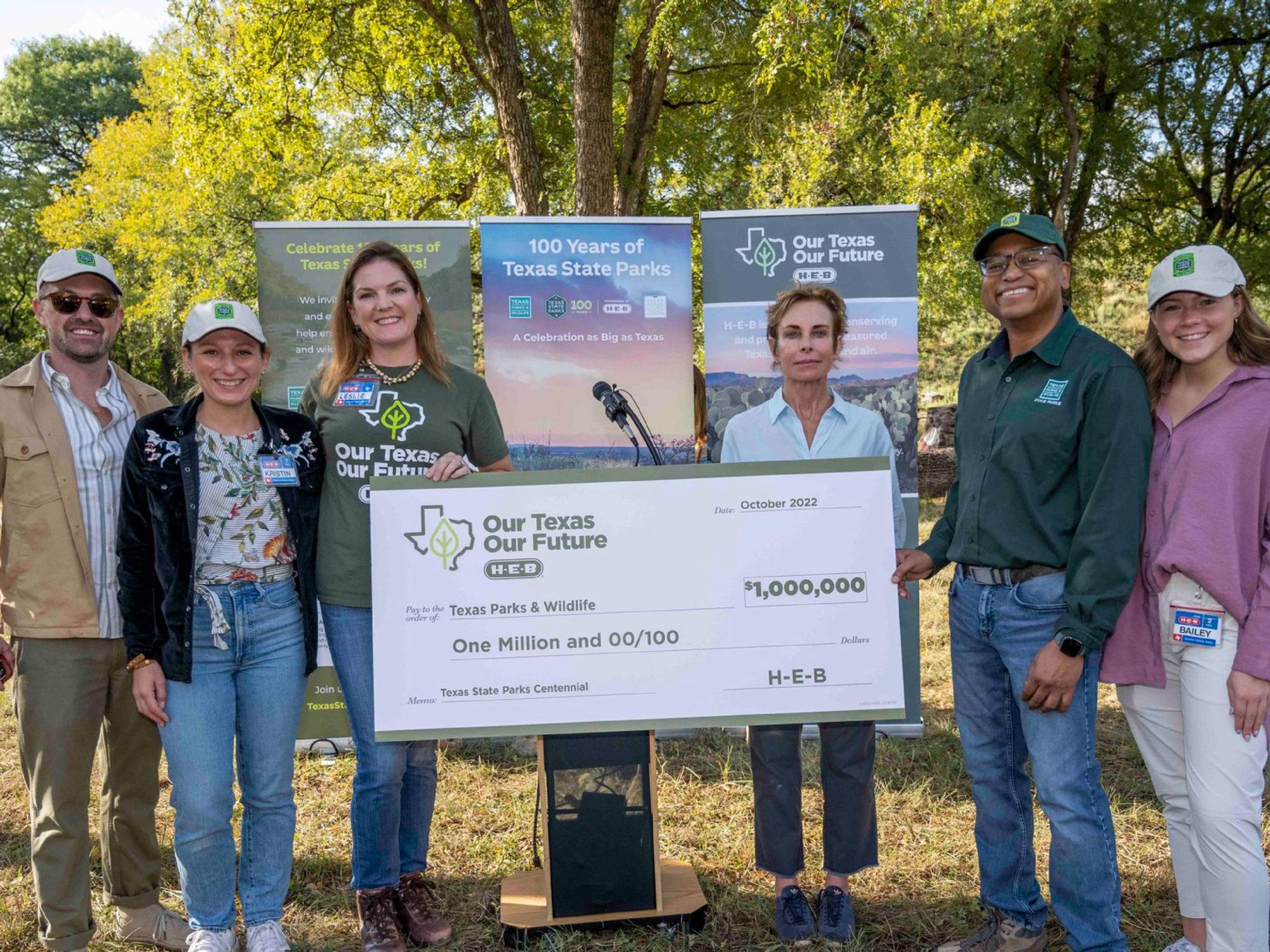 H-E-B donates $1 million to Texas Parks & Wildlife