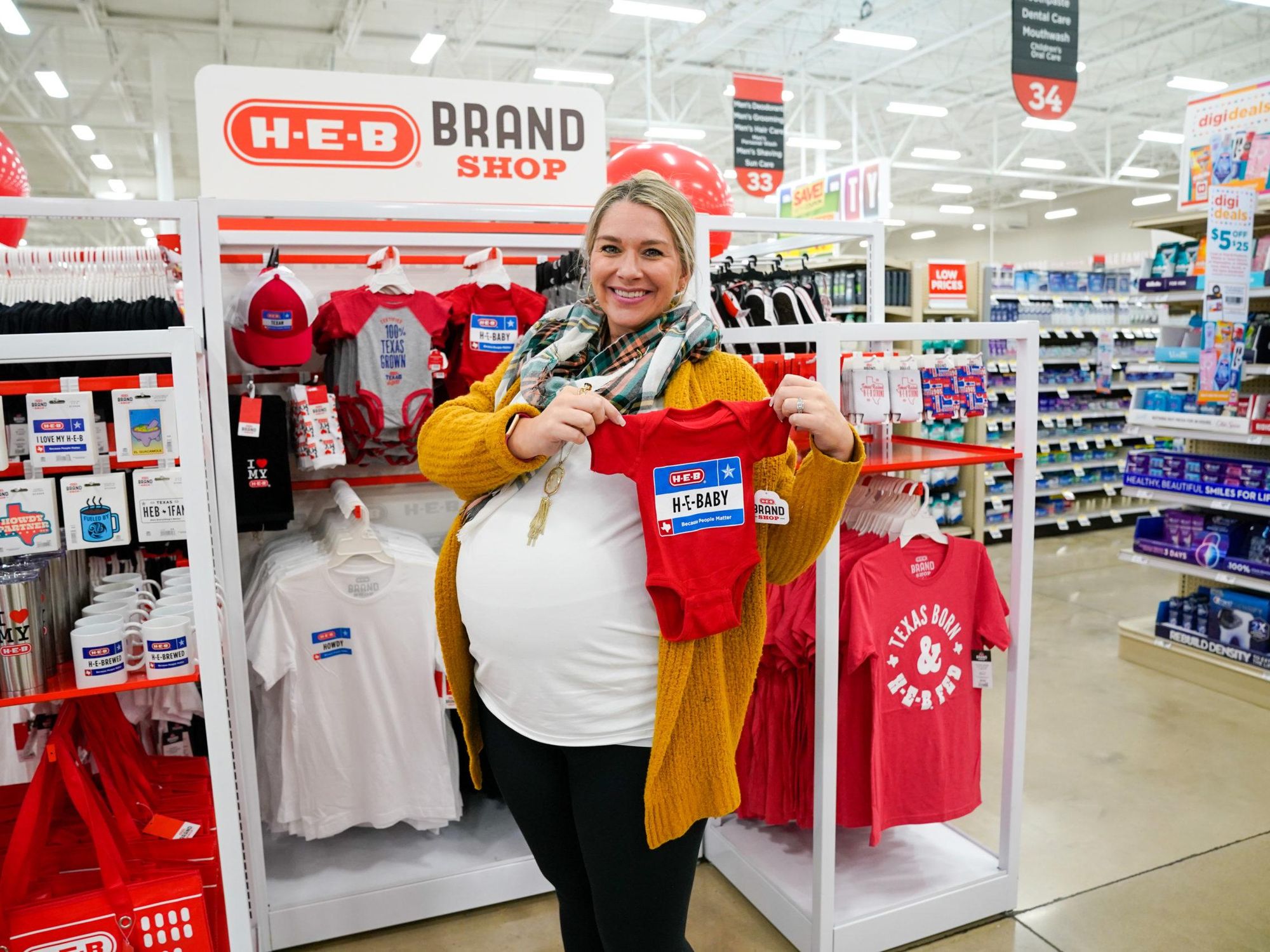 H-E-B merchandise store open in Kerrville