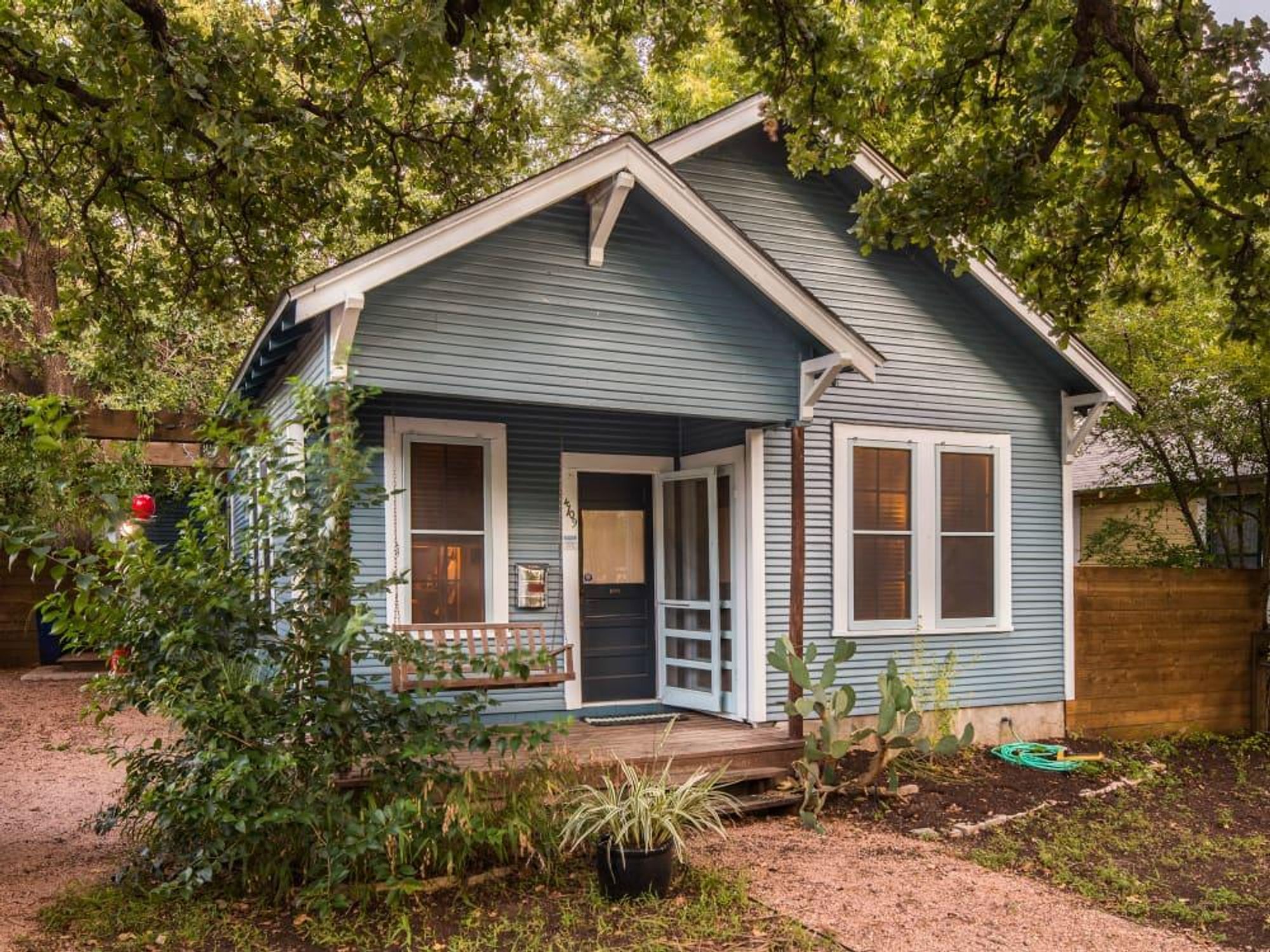 Historic Hyde Park Homes Tour 2015 Avenue A bungalow house