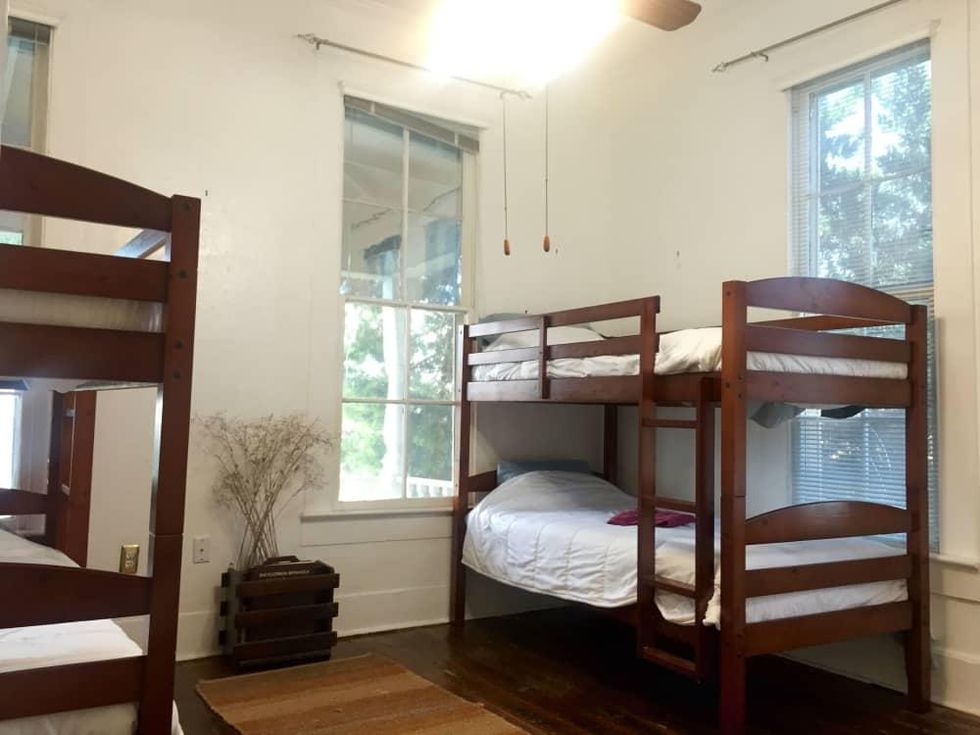 HK Austin hostel bunks