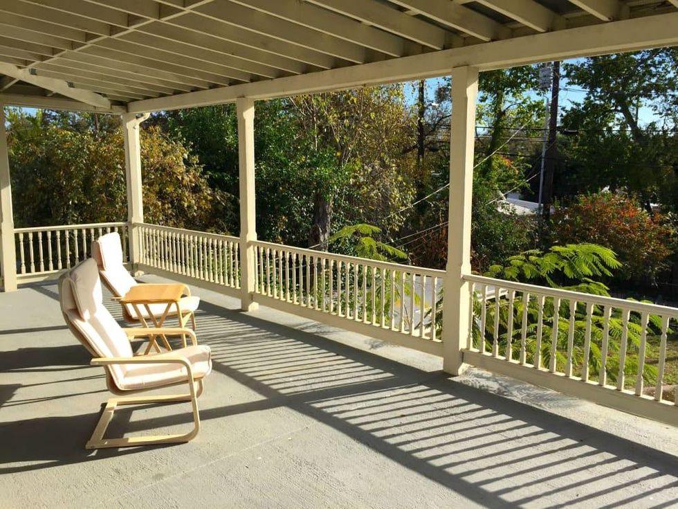 HK Austin hostel porch