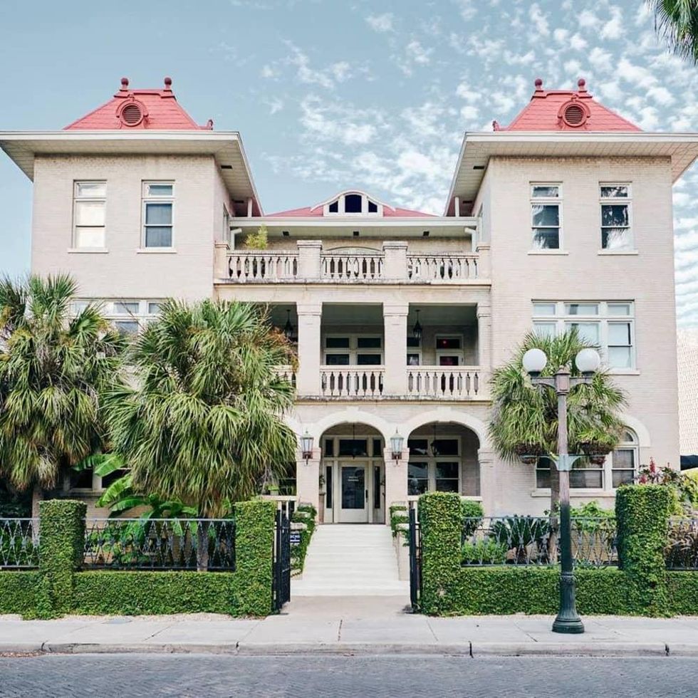 Hotel Havana exterior