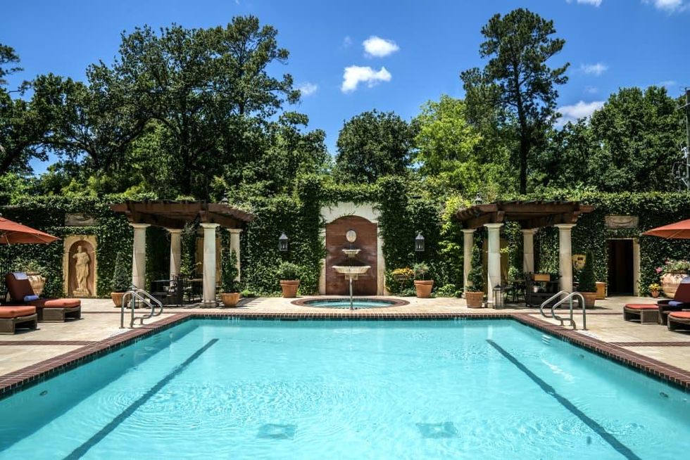 Houston hotel pools Hotel Granduca