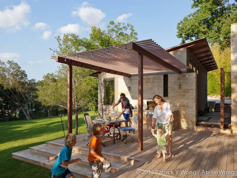 Houzz Austin home tour healthy house backyard