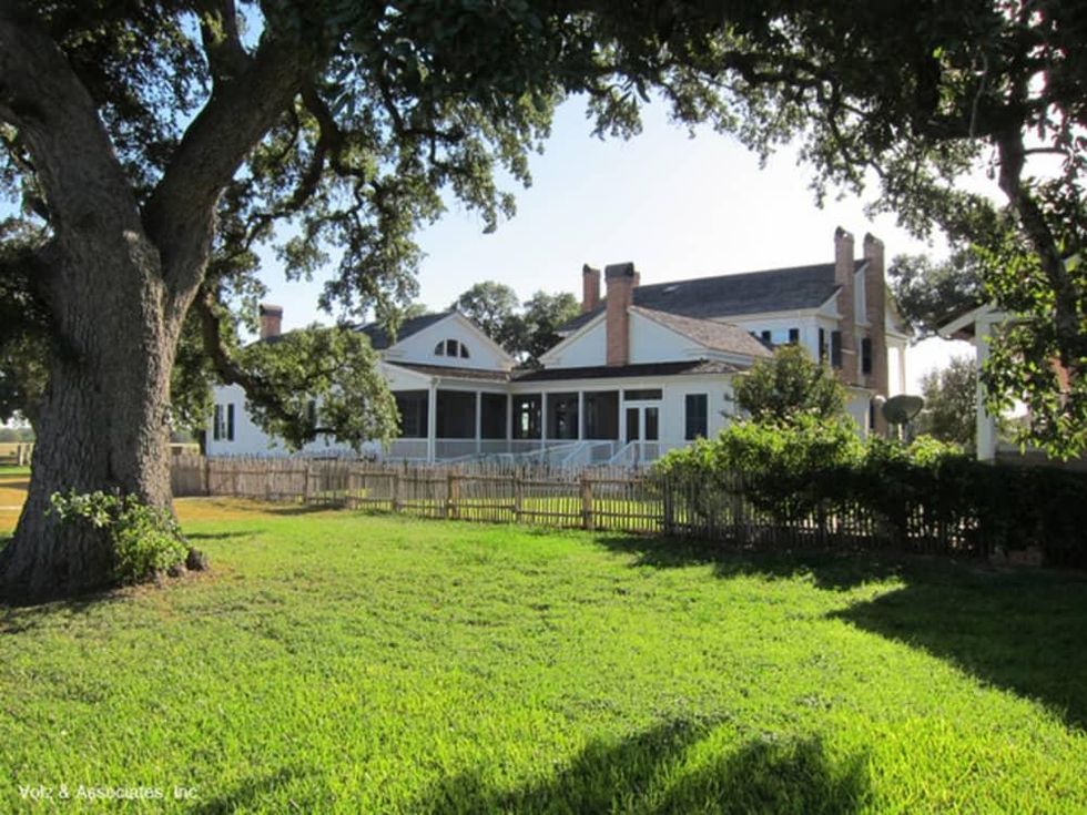Houzz Austin house home plantation