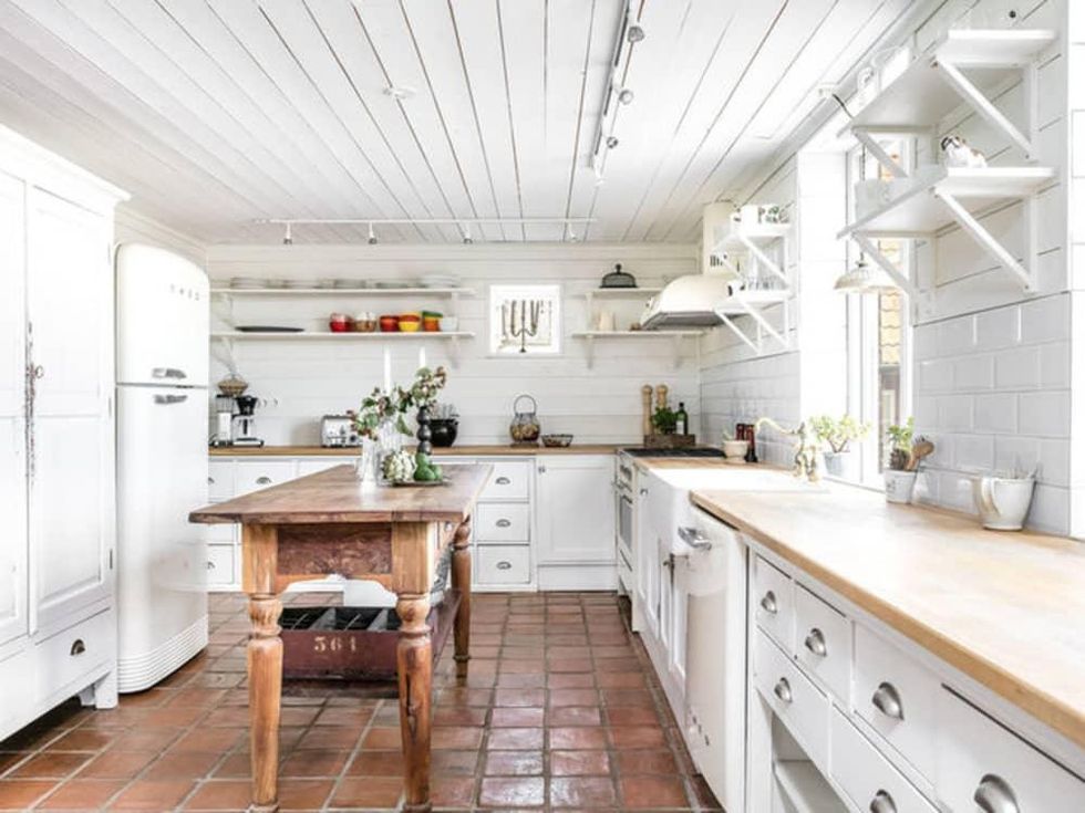 Houzz farmhouse kitchen butcher block island white cabinets