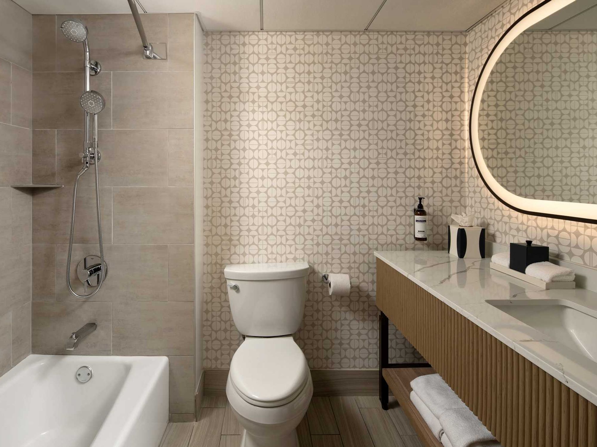 Hyatt Regency Austin standard bathroom