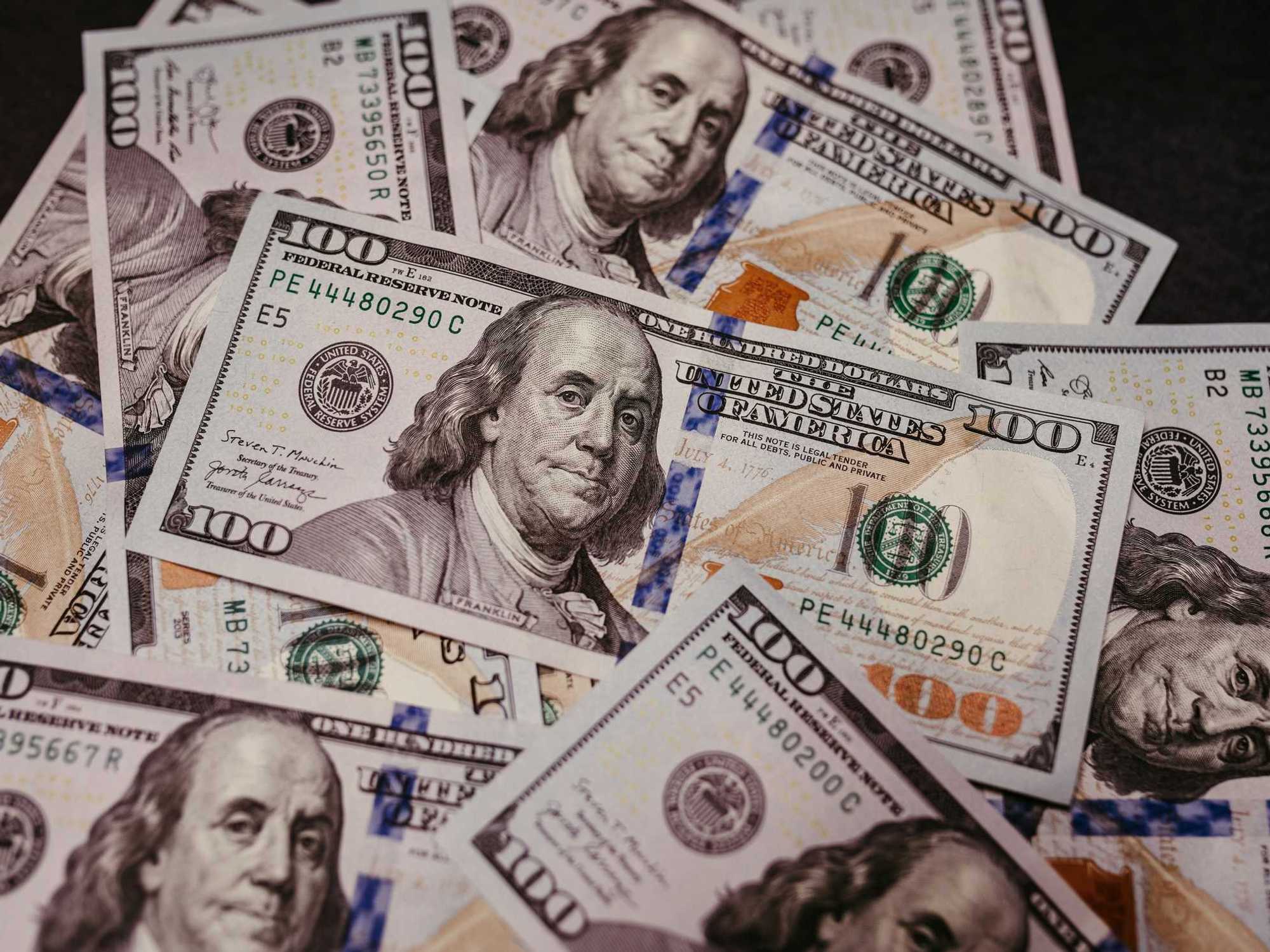 Income study, hundred dollar bills