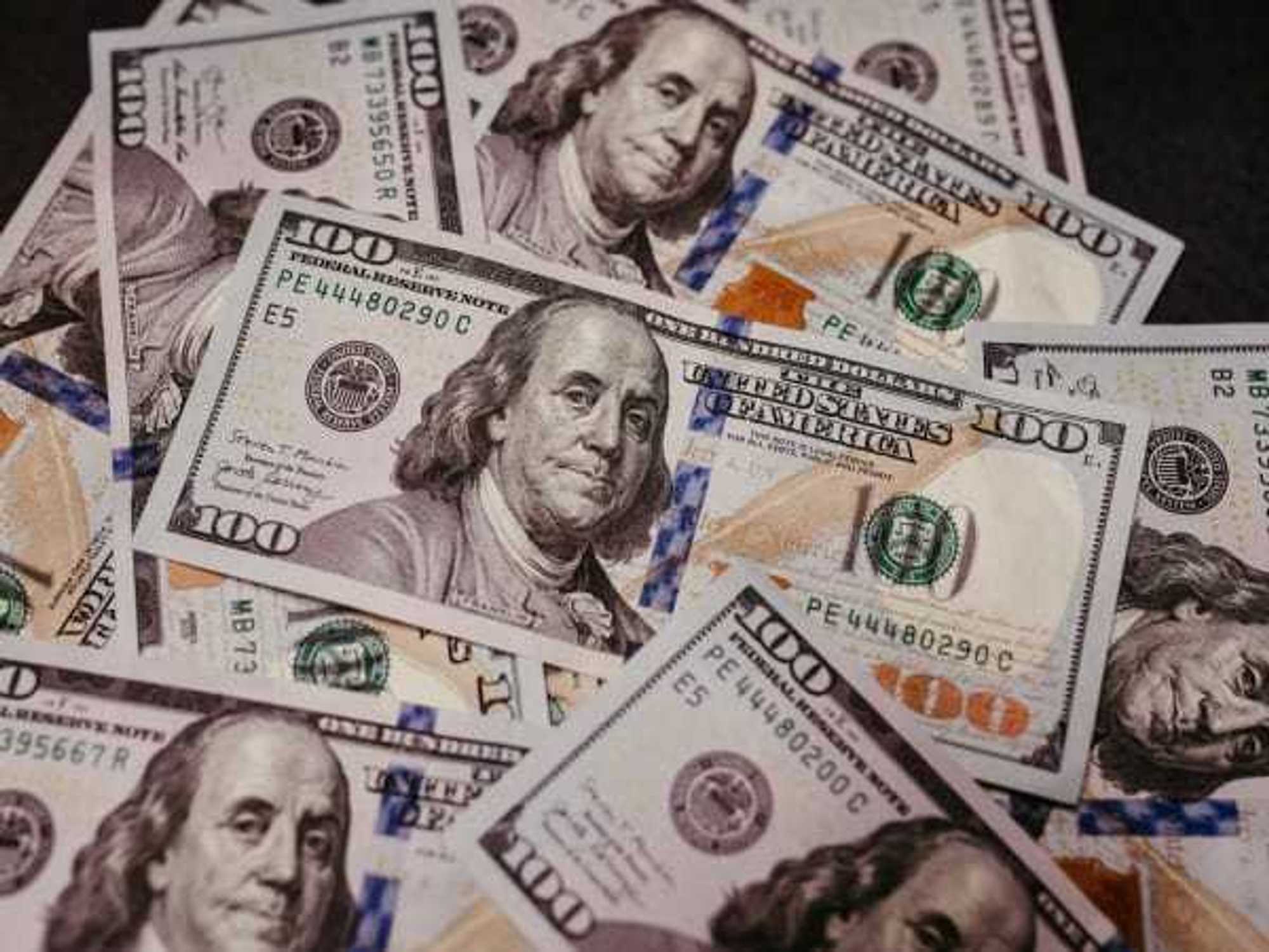 Income study, hundred dollar bills
