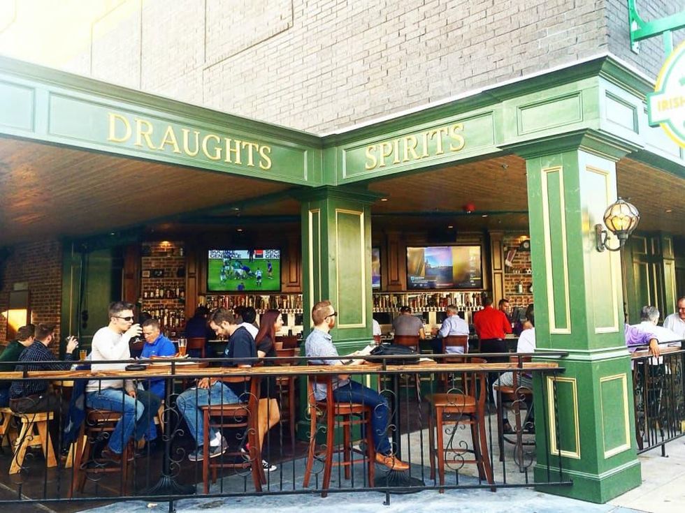 Jack & Ginger's Irish Pub Austin restaurant Domain Rock Rose patio