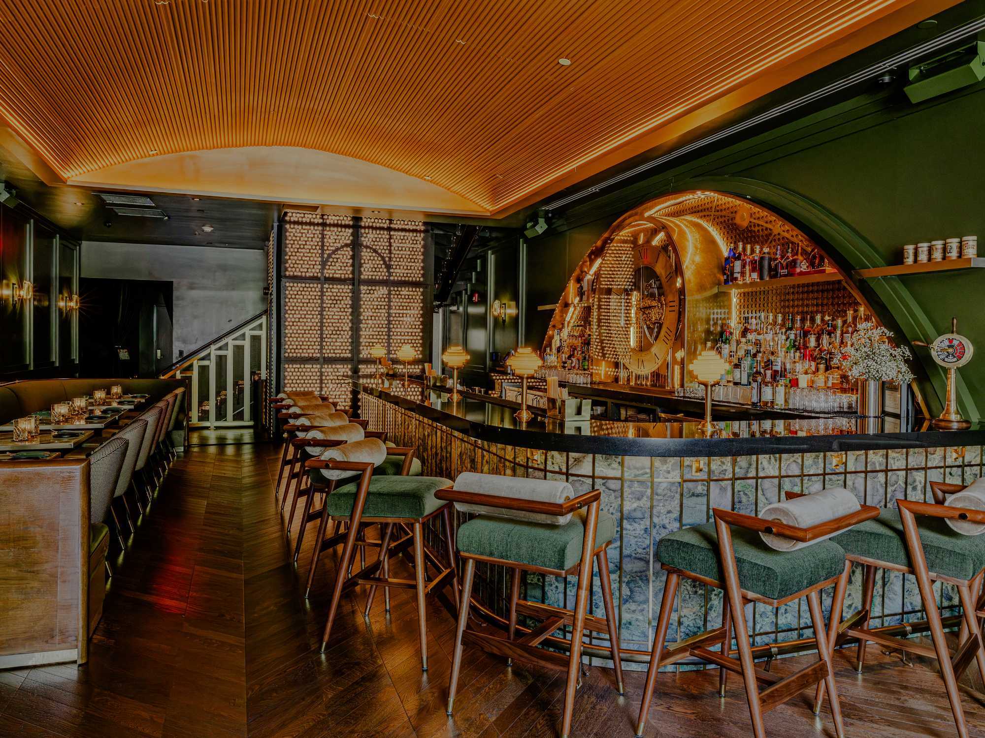 Jupiter Supper Club Clock Bar interior