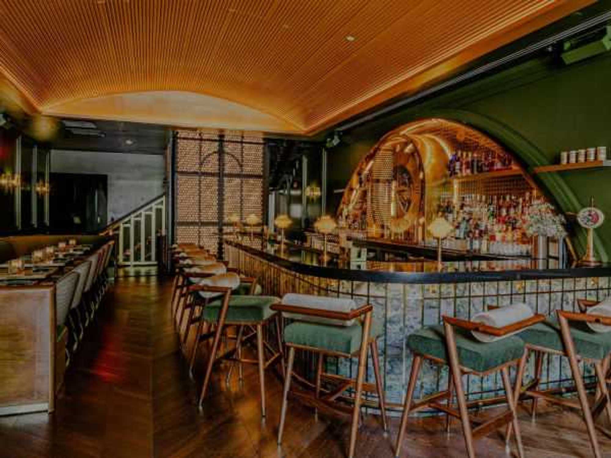 Jupiter Supper Club Clock Bar interior