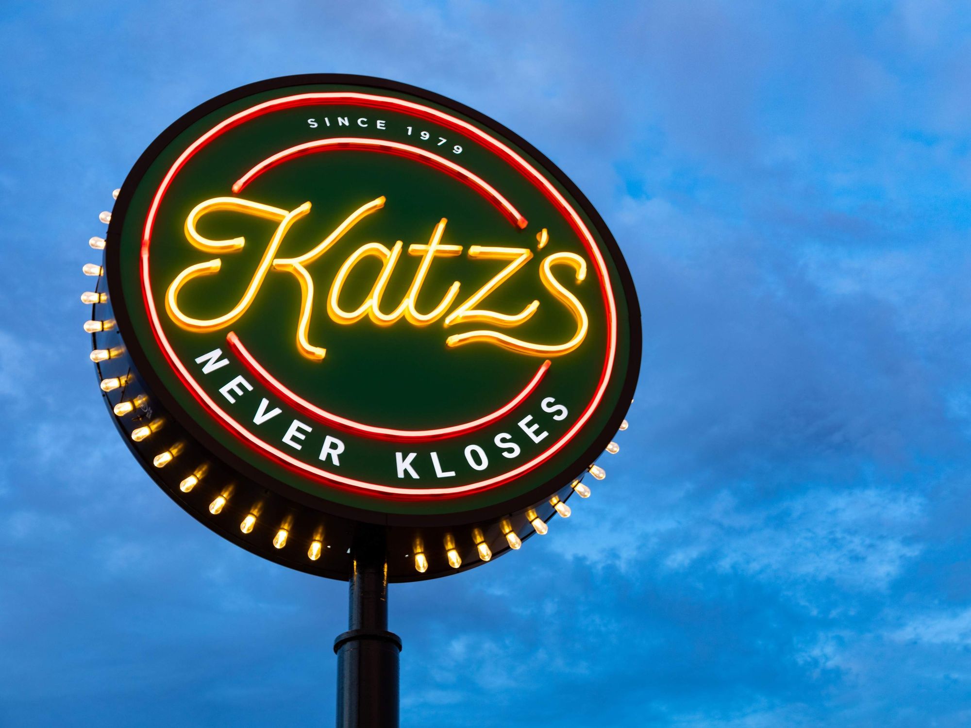 "Katz's Never Kloses" famous Katz's restaurant sign