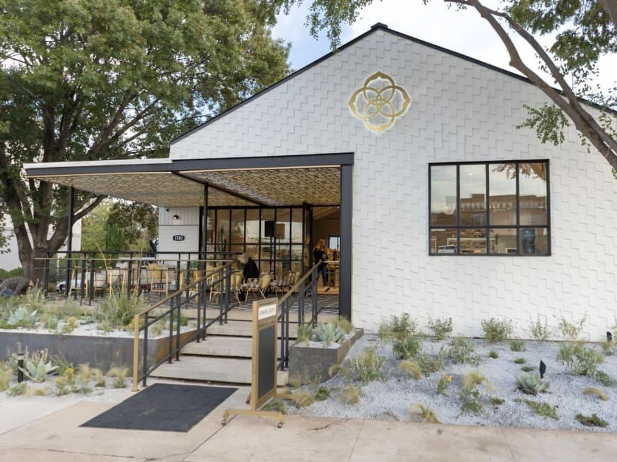 Kendra Scott Flagship